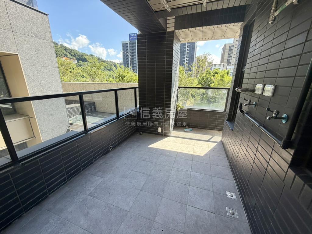 德友植仁露臺戶房屋室內格局與周邊環境