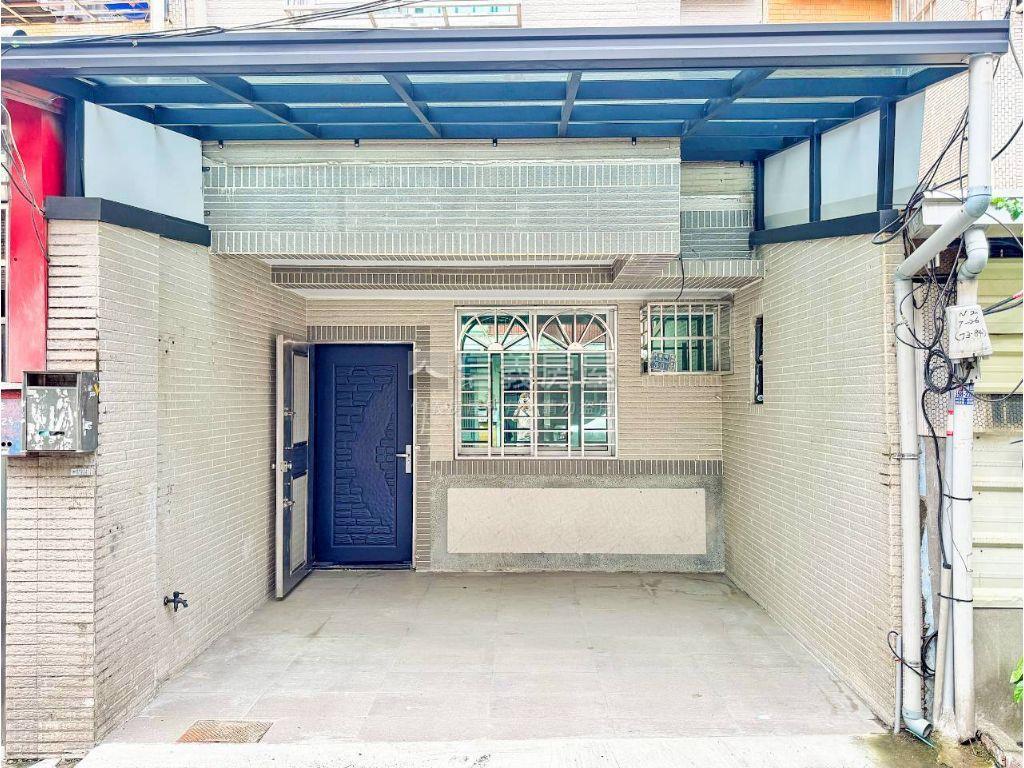 楠梓正街質感美透天別墅房屋室內格局與周邊環境
