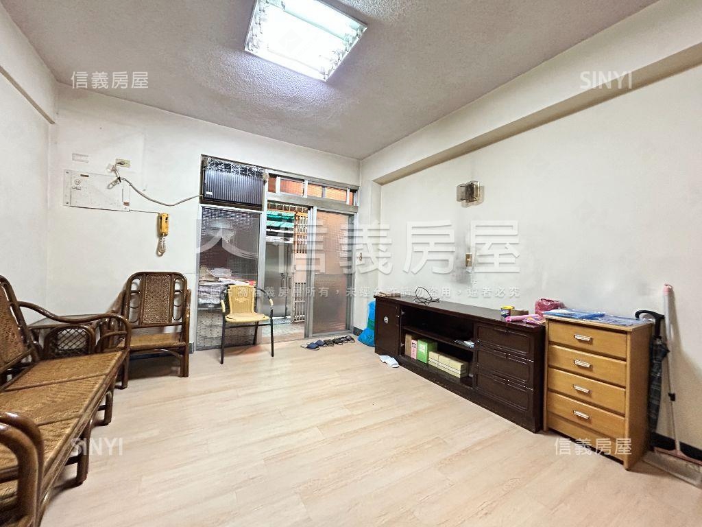 森林公園一樓房屋室內格局與周邊環境