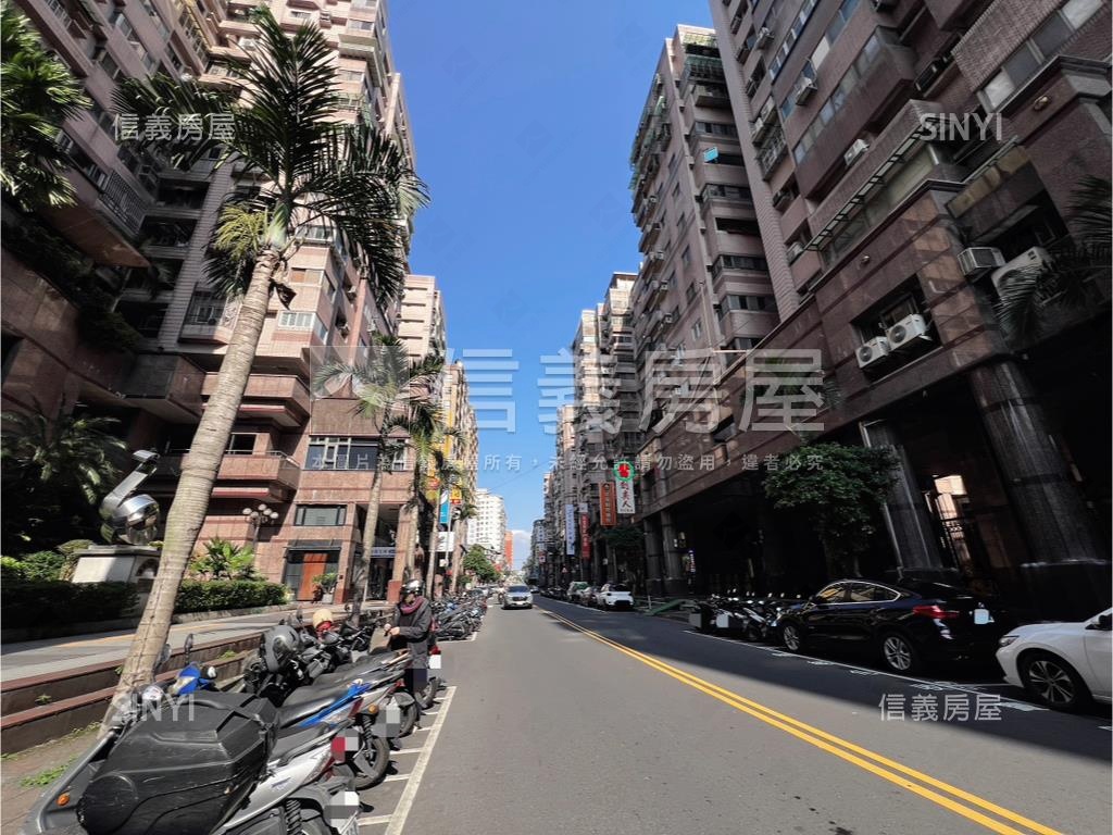 四號公園黃金挑高店面房屋室內格局與周邊環境