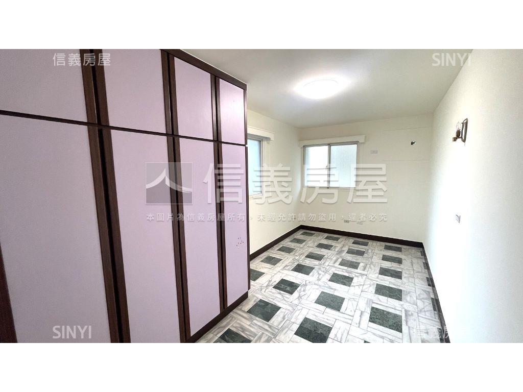 大巨蛋★邊間採光三房電梯房屋室內格局與周邊環境