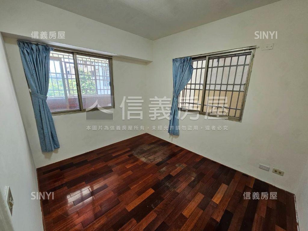 近大華國中大３房車位美屋房屋室內格局與周邊環境