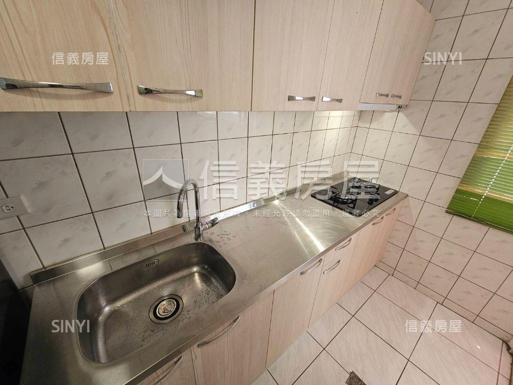 近大華國中大３房車位美屋房屋室內格局與周邊環境