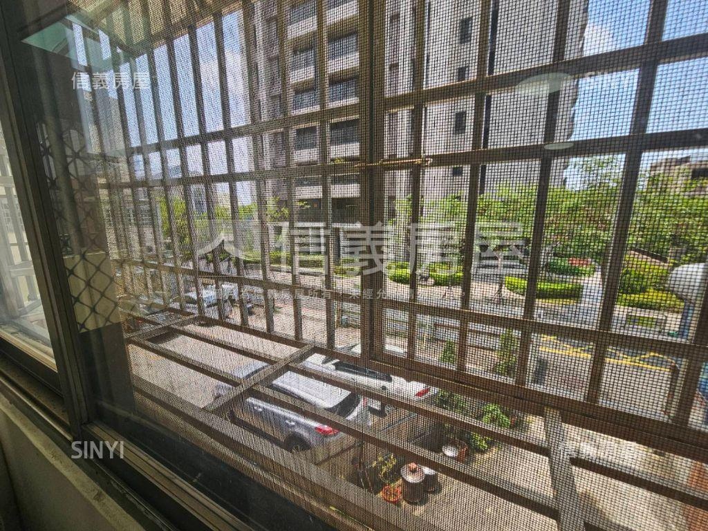 近大華國中大３房車位美屋房屋室內格局與周邊環境