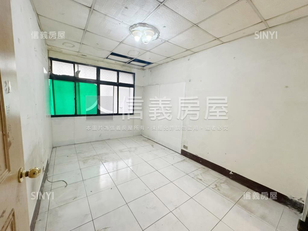 海山捷運公寓頂加房屋室內格局與周邊環境