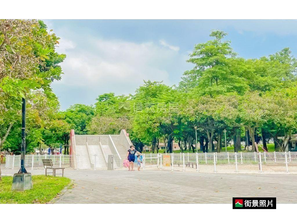 先看我這間康朵一房附車位房屋室內格局與周邊環境