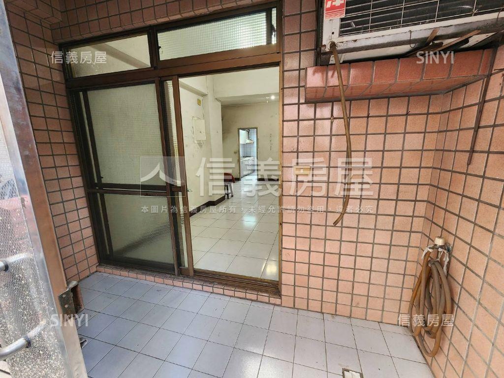 稀有邊間捷運一樓房屋室內格局與周邊環境