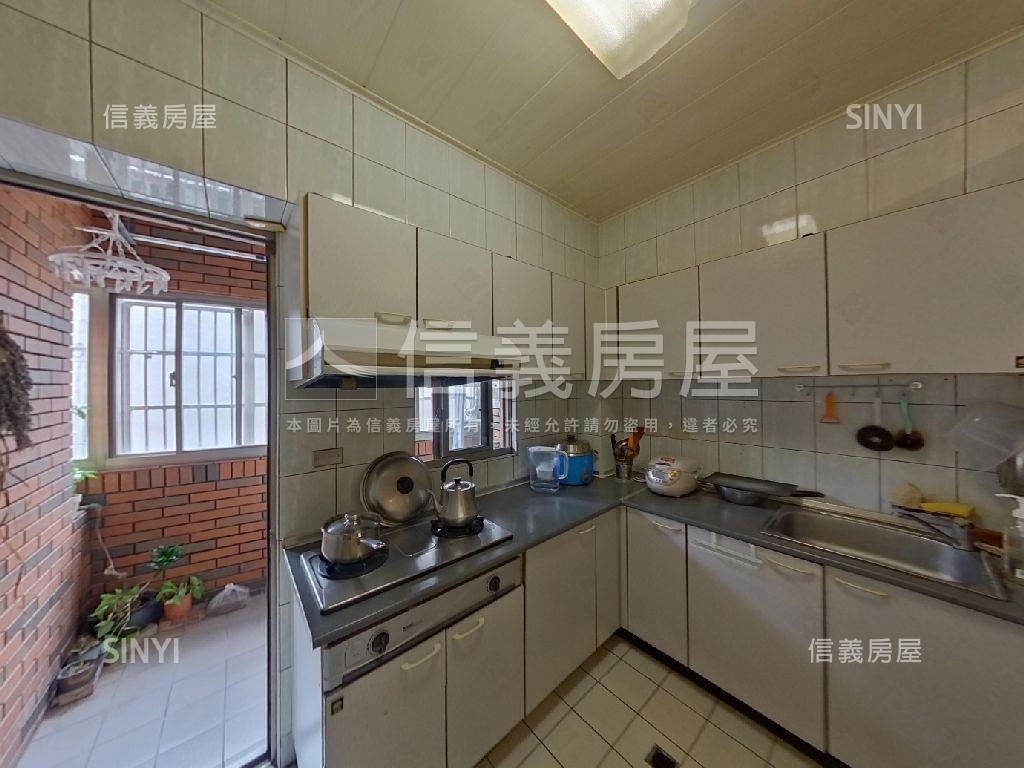 學府春秋－三房有車位房屋室內格局與周邊環境