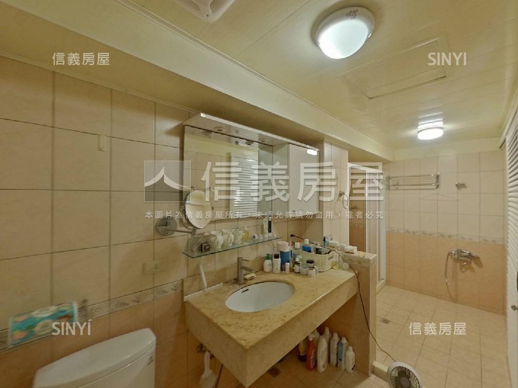 學府春秋－三房有車位房屋室內格局與周邊環境