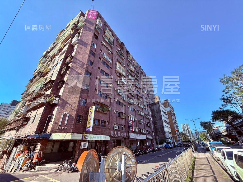 中山國小電梯套房房屋室內格局與周邊環境