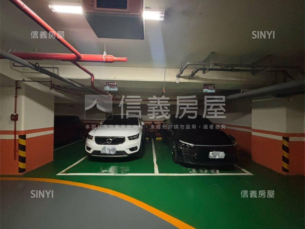 大露台樓中樓４房雙車位房屋室內格局與周邊環境
