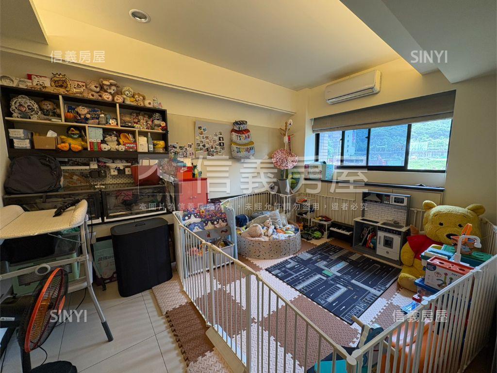 大露台樓中樓４房雙車位房屋室內格局與周邊環境