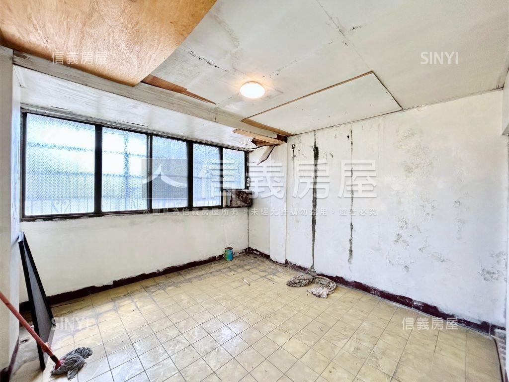 正崇德路大地坪透店讚讚房屋室內格局與周邊環境