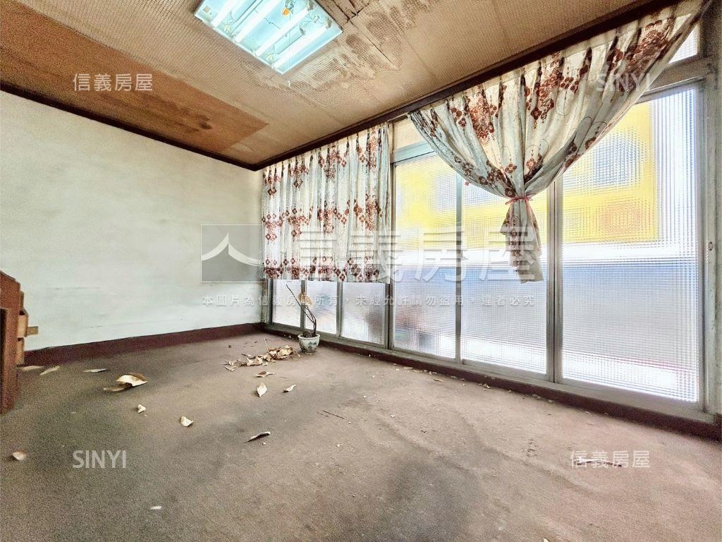 正崇德路大地坪透店讚讚房屋室內格局與周邊環境