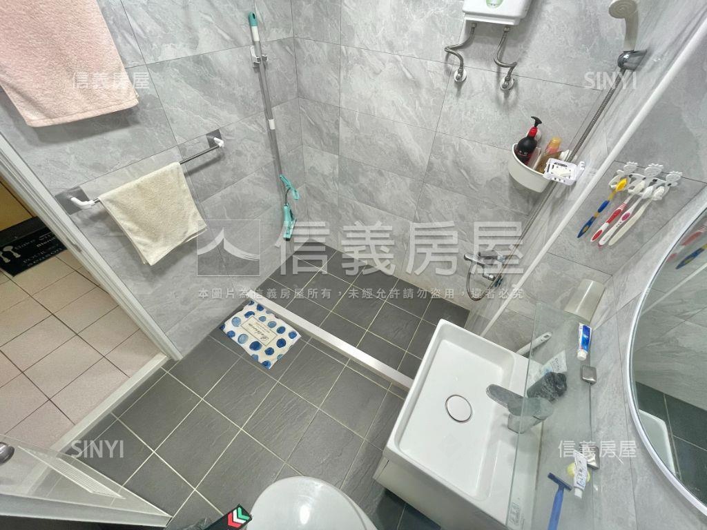 假日半島精美大套房房屋室內格局與周邊環境