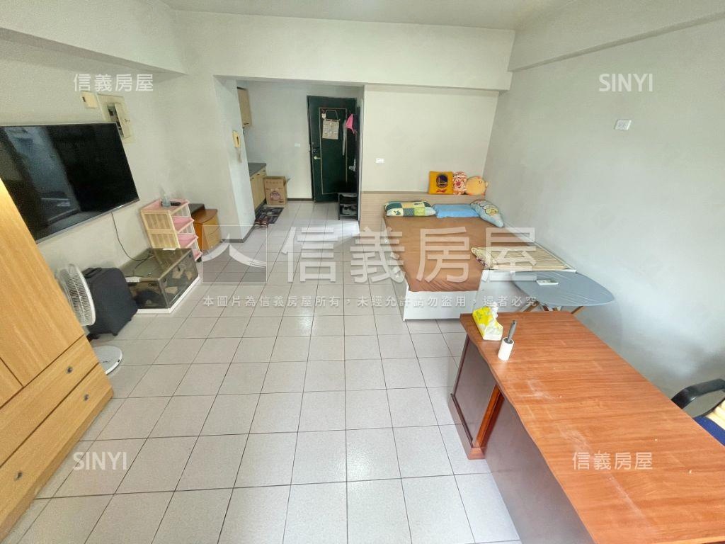假日半島精美大套房房屋室內格局與周邊環境