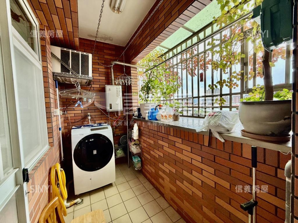 稀有秀朗靜園４房車位房屋室內格局與周邊環境