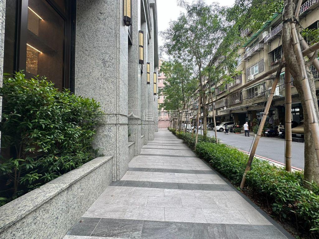 欣璞綻。新埔捷運兩房美宅房屋室內格局與周邊環境