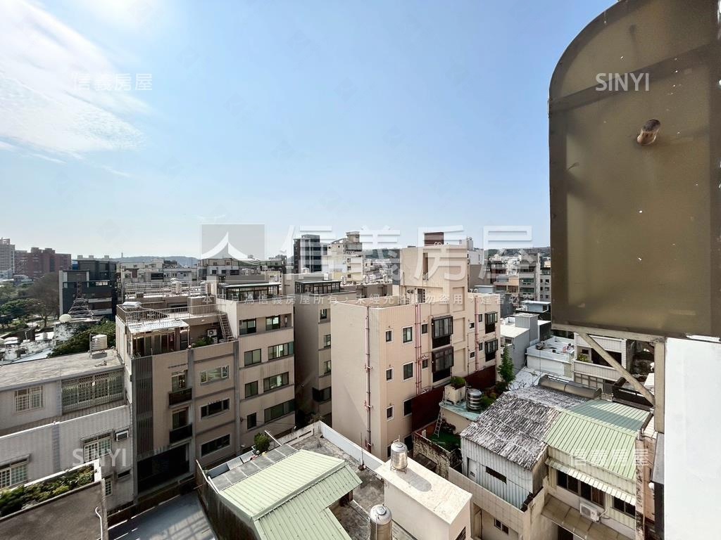 昌益次頂樓華廈有車位房屋室內格局與周邊環境