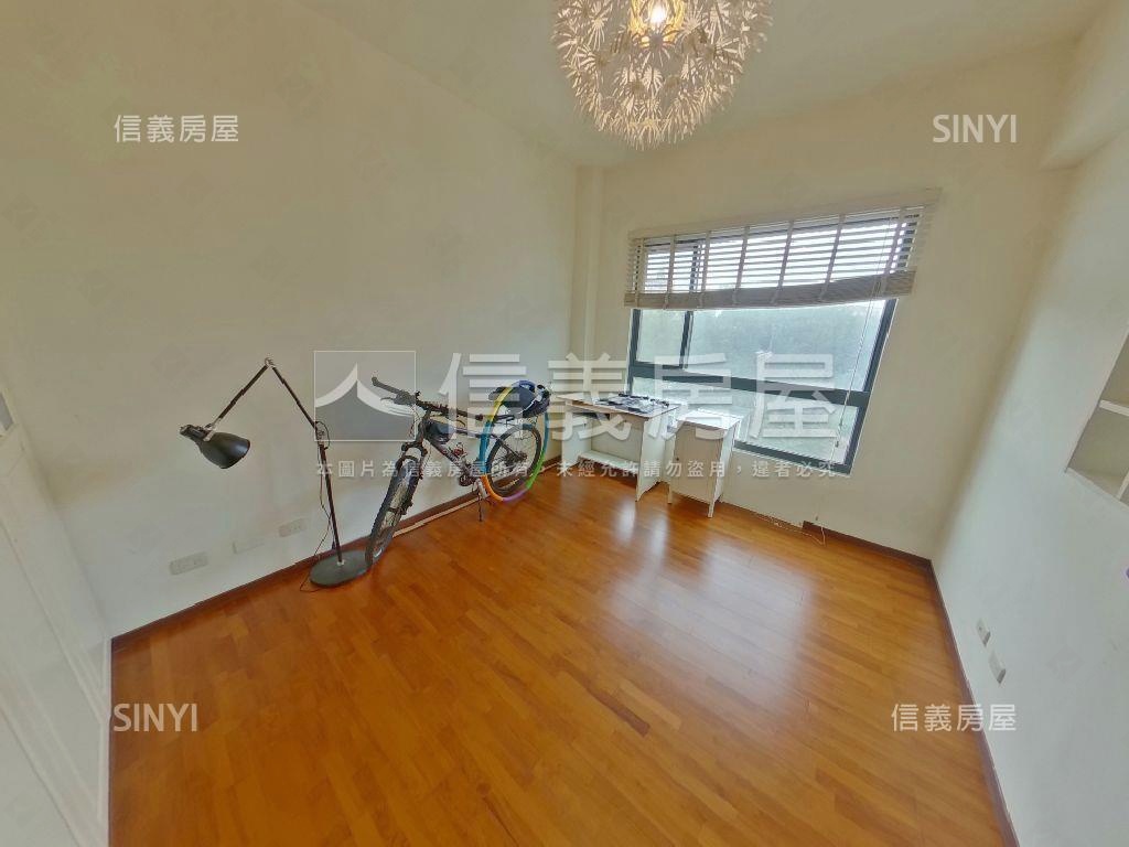 民權經典＊面公園四房車位房屋室內格局與周邊環境