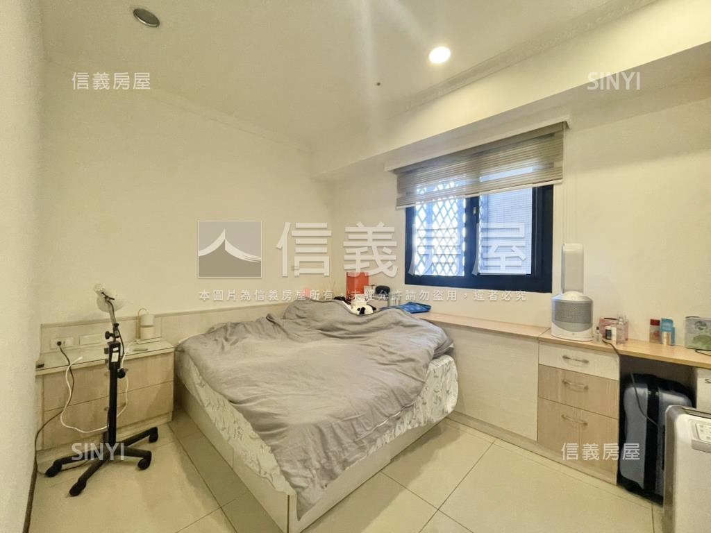 行情！玉鼎雙廁開窗大四房房屋室內格局與周邊環境