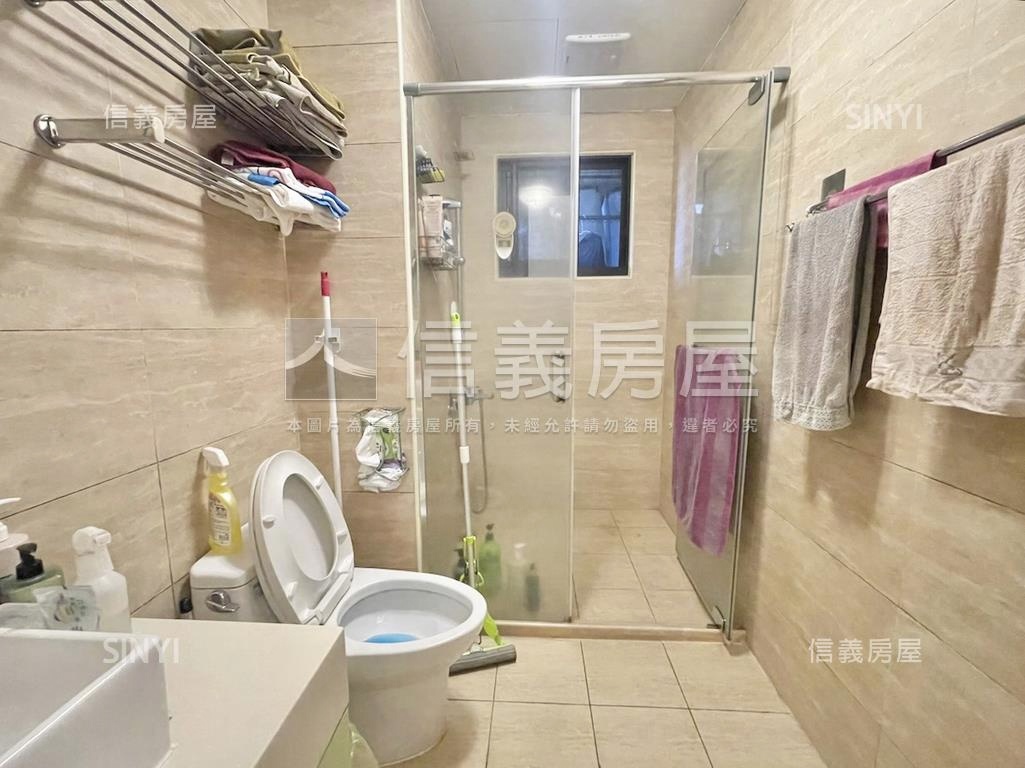 行情！玉鼎雙廁開窗大四房房屋室內格局與周邊環境