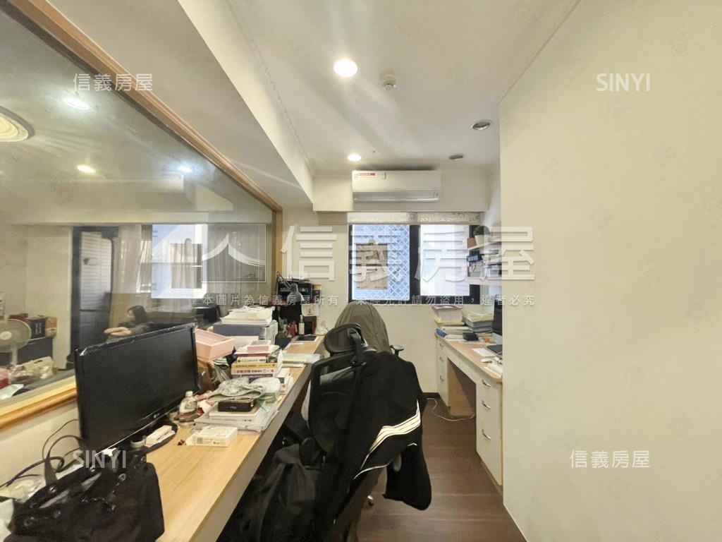 行情！玉鼎雙廁開窗大四房房屋室內格局與周邊環境