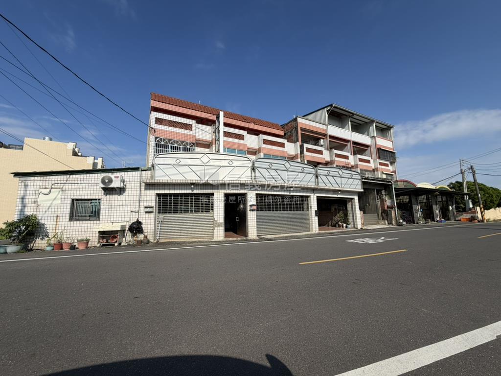 低總價角間獨棟有車庫透天房屋室內格局與周邊環境