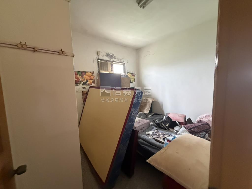 低總價角間獨棟有車庫透天房屋室內格局與周邊環境