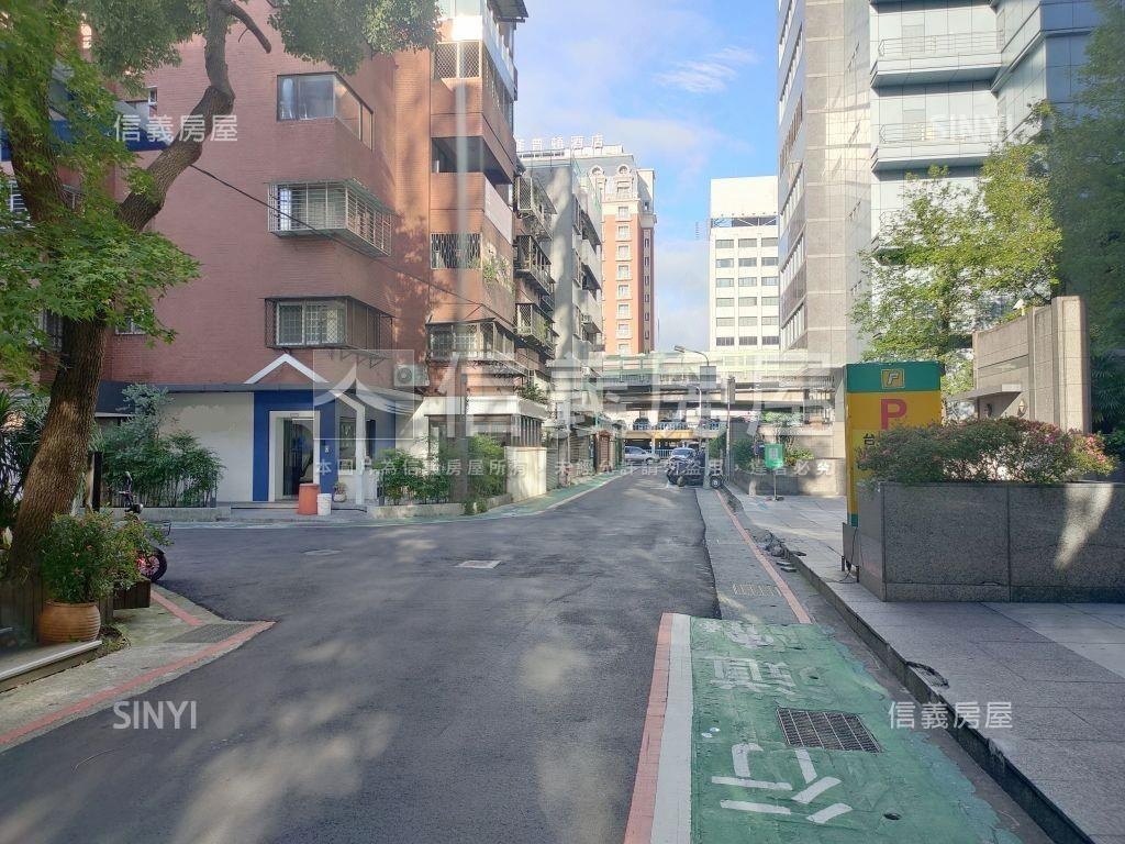 陽明海運捷運二樓房屋室內格局與周邊環境
