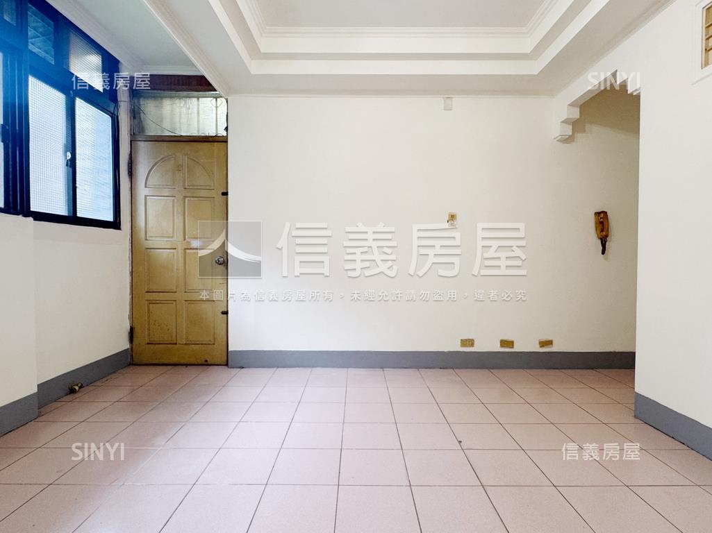 邊間公寓三樓房屋室內格局與周邊環境