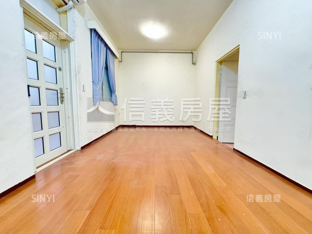 樹仁商圈❤裝潢臨路透天房屋室內格局與周邊環境