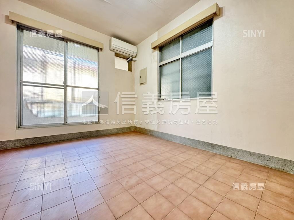 樹仁商圈❤裝潢臨路透天房屋室內格局與周邊環境