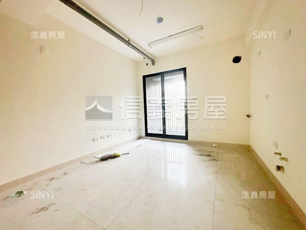 高醫面寬金店面Ｂ房屋室內格局與周邊環境