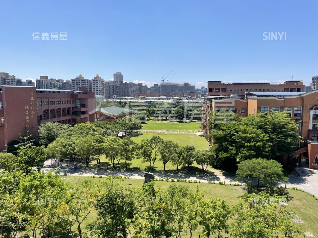 新北高中旁四房平面車位房屋室內格局與周邊環境