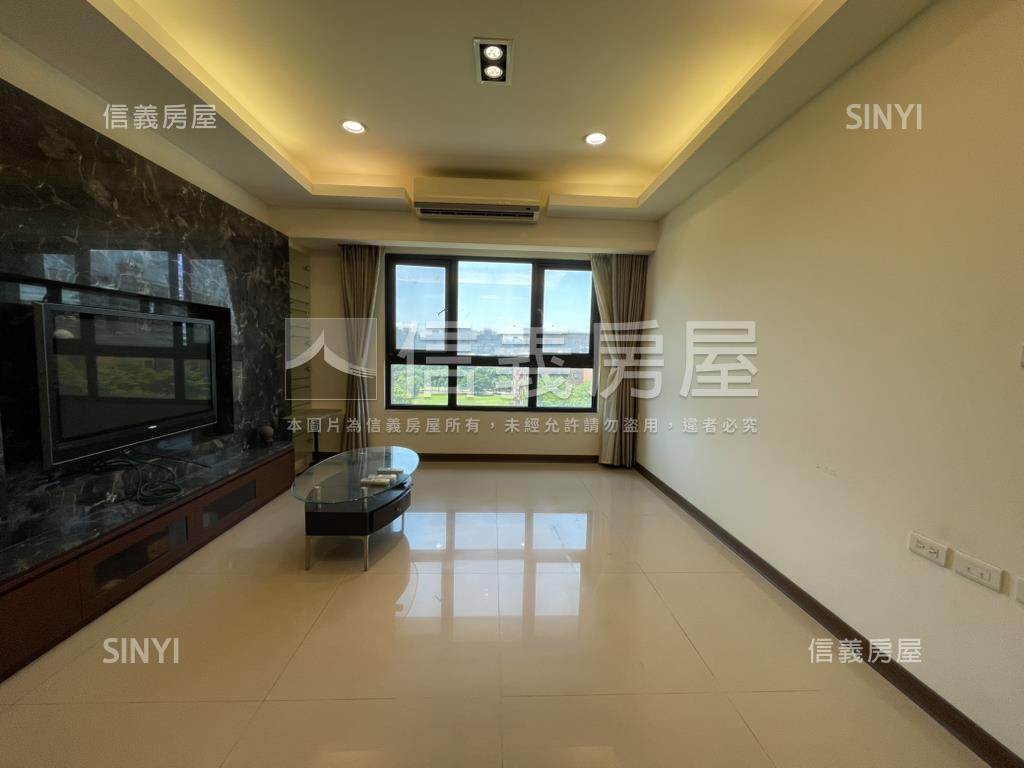 新北高中旁四房平面車位房屋室內格局與周邊環境