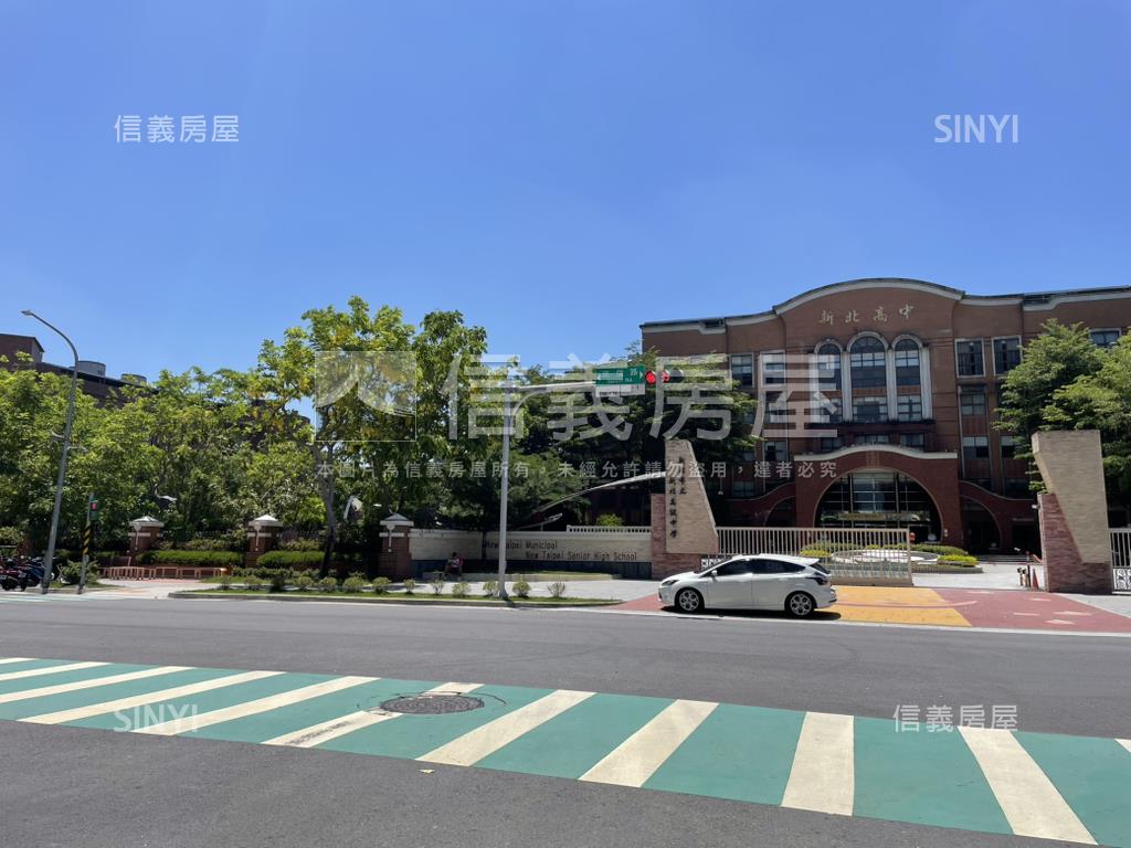新北高中旁四房平面車位房屋室內格局與周邊環境