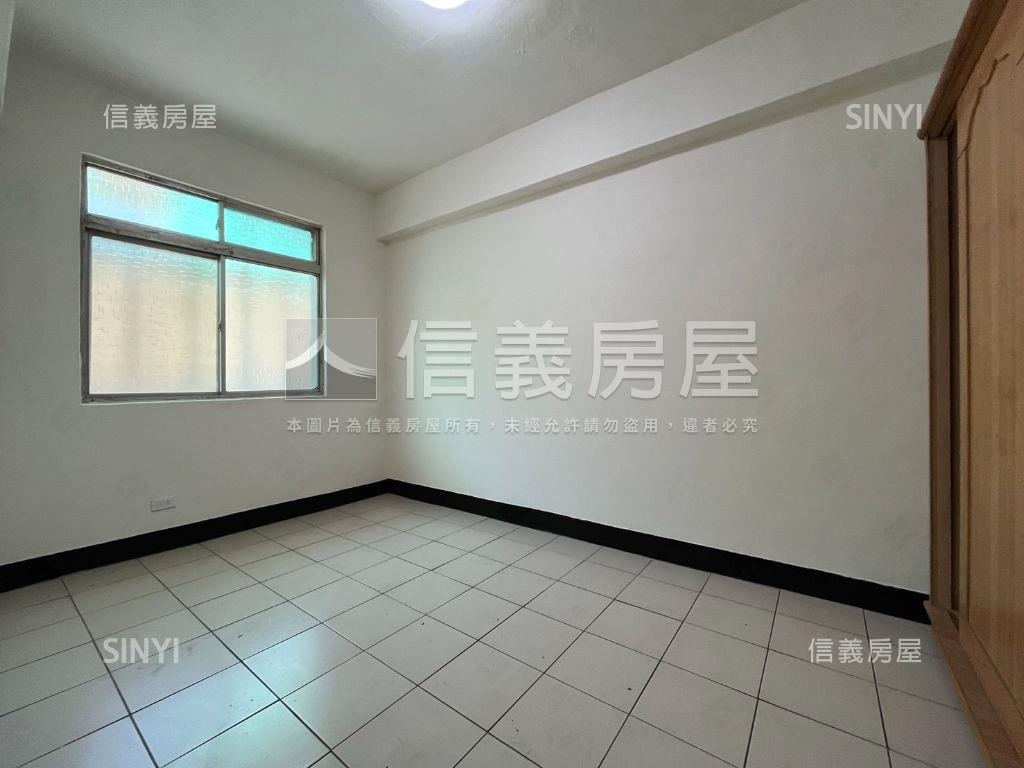 木柵低總價採光綠景大三房房屋室內格局與周邊環境