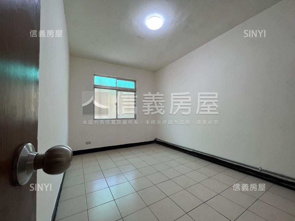 木柵低總價採光綠景大三房房屋室內格局與周邊環境