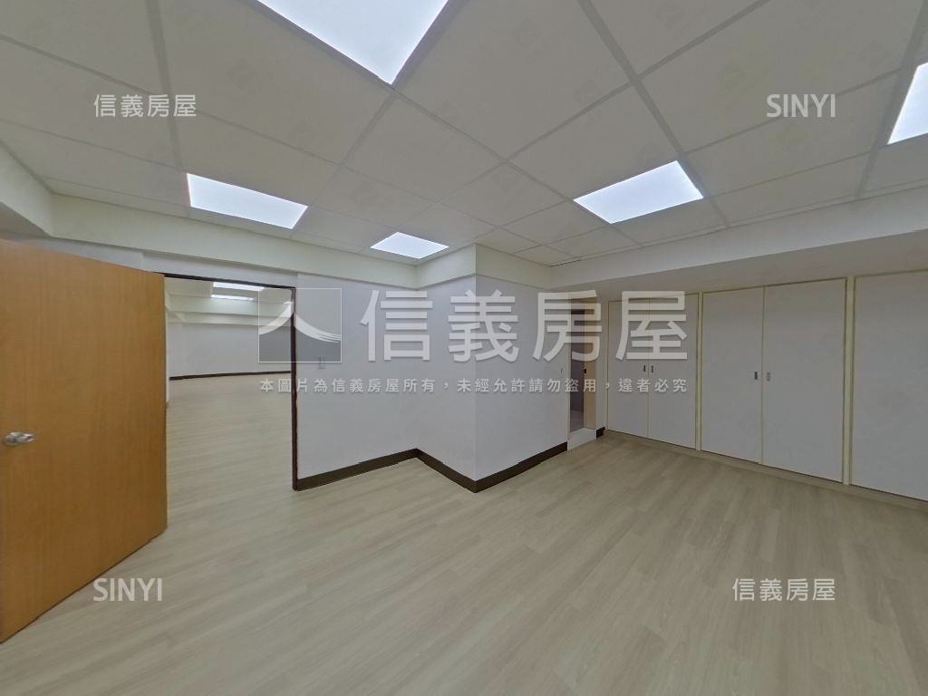 新裝潢附中住辦好停車房屋室內格局與周邊環境