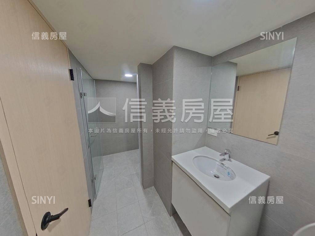 新裝潢附中住辦好停車房屋室內格局與周邊環境