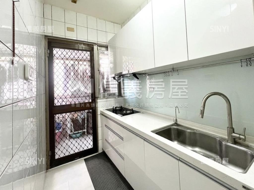 ［領袖勳章］近美術館三房房屋室內格局與周邊環境