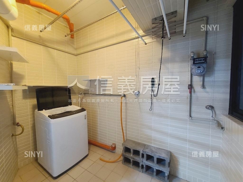 藝文鶴岡四房雙車位房屋室內格局與周邊環境