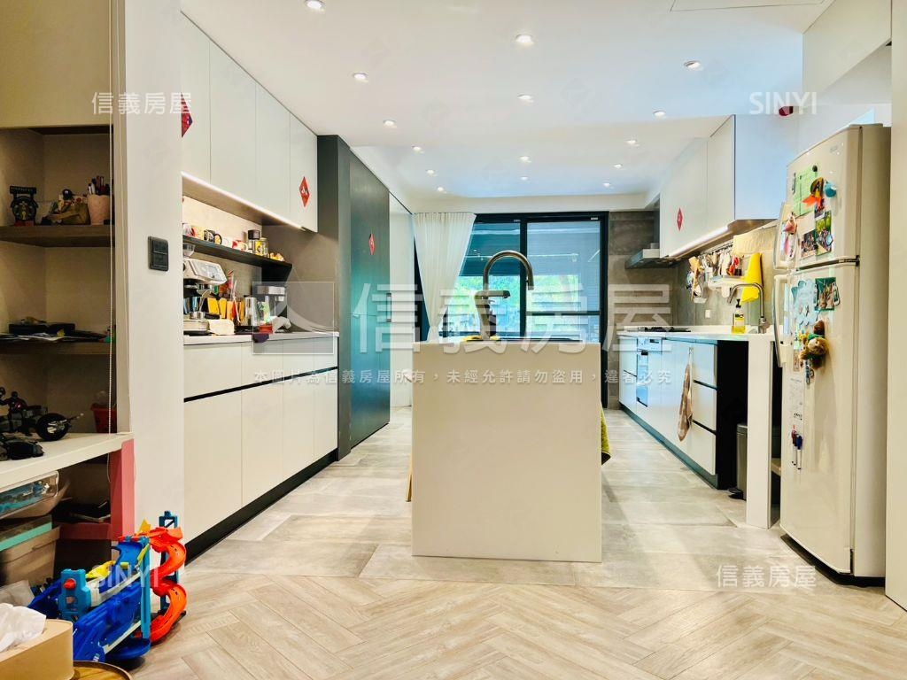 ✿哇我想看這間公園２樓✿房屋室內格局與周邊環境