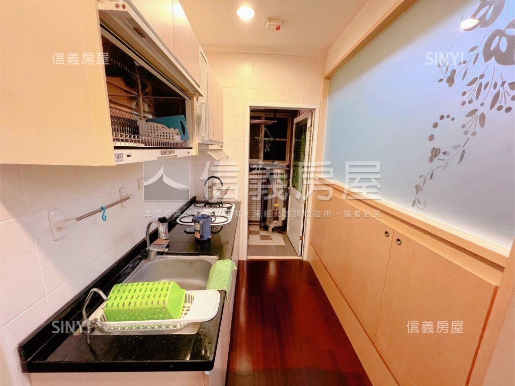 左營高鐵高樓採光兩房房屋室內格局與周邊環境