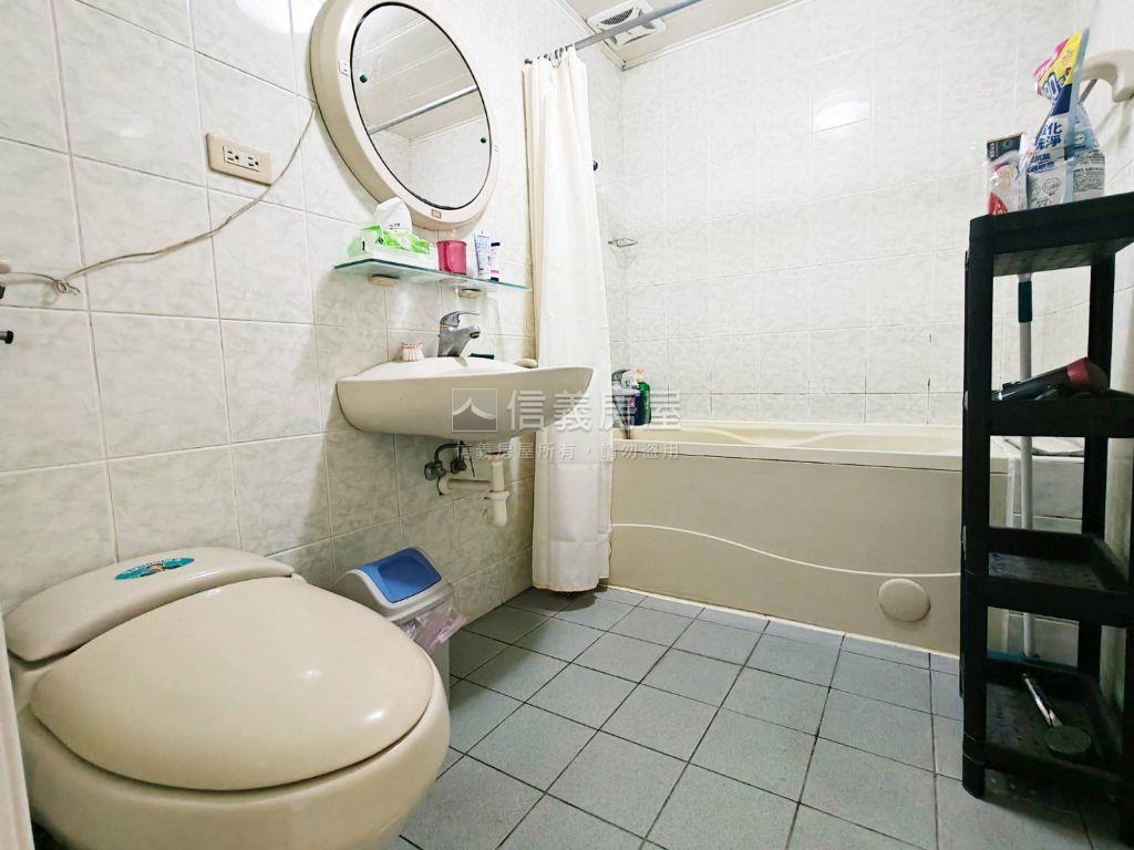 近中山醫高樓三房房屋室內格局與周邊環境