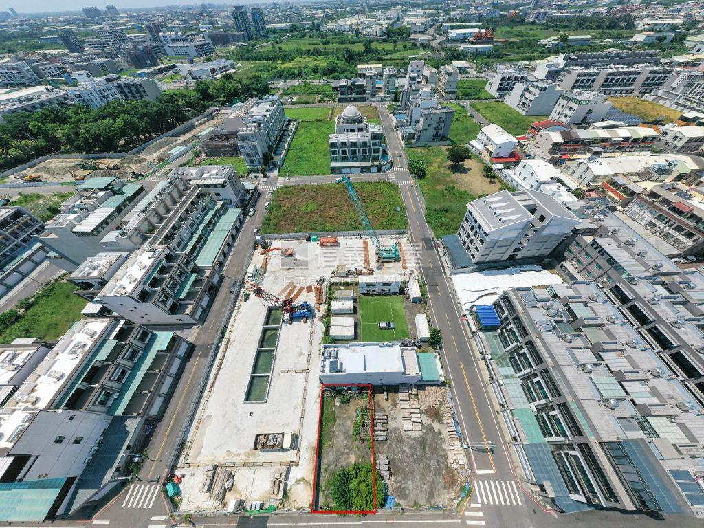 州南面寬約１０米方正地房屋室內格局與周邊環境