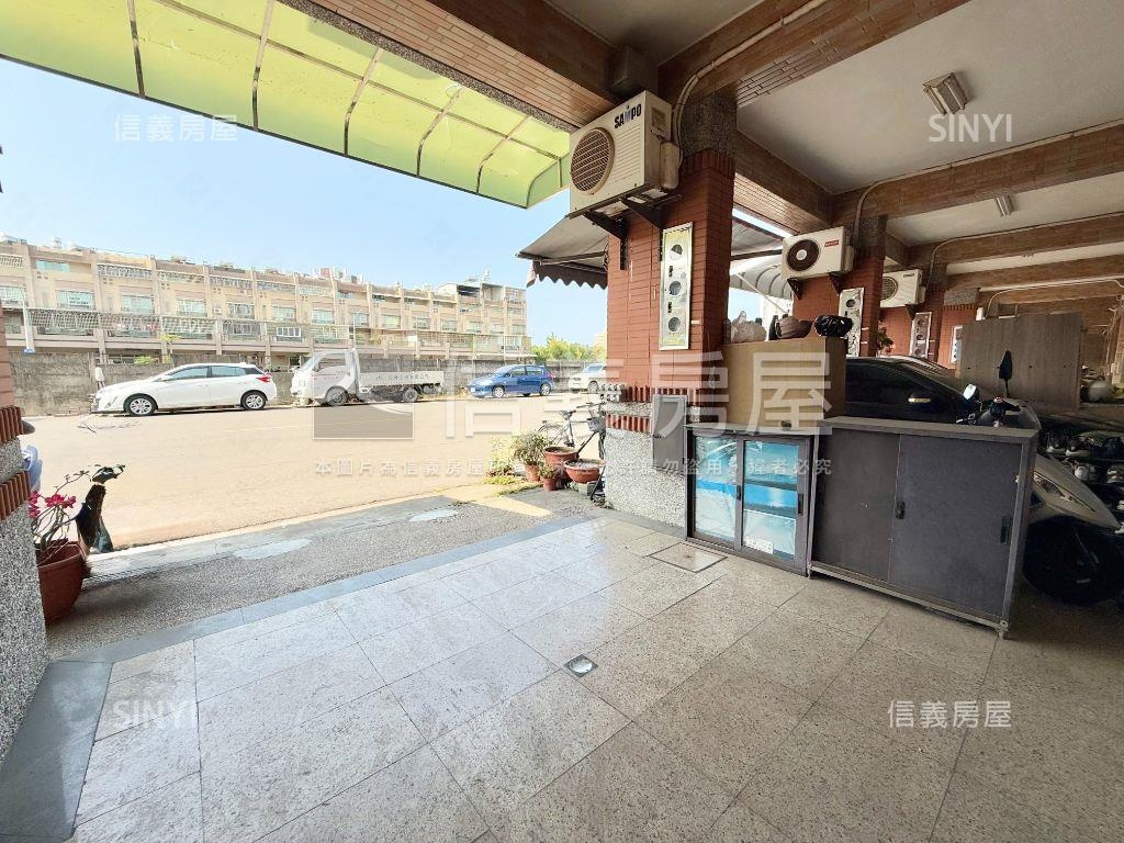 明鳳正街公園旁騎樓透天房屋室內格局與周邊環境