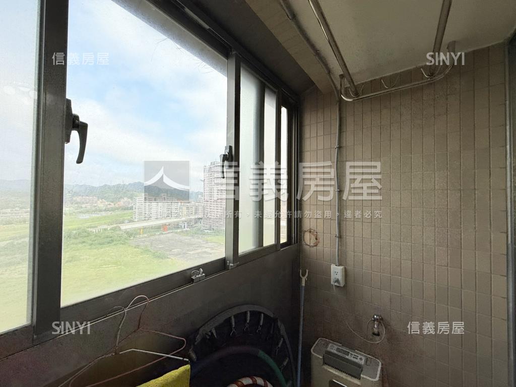 青年成家精裝２房景觀戶房屋室內格局與周邊環境