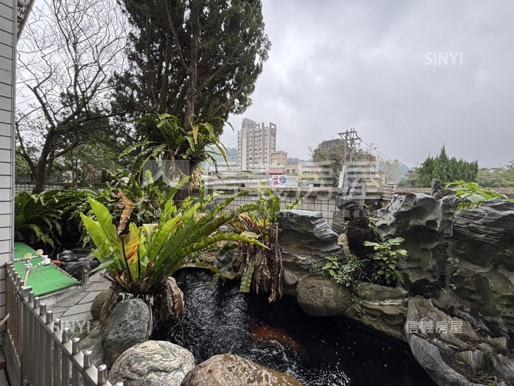 近歐洲學校景觀別墅房屋室內格局與周邊環境